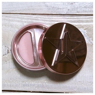 Magic Star Setting Powder/Jeffree Star Cosmetics/ルースパウダーを使ったクチコミ（2枚目）