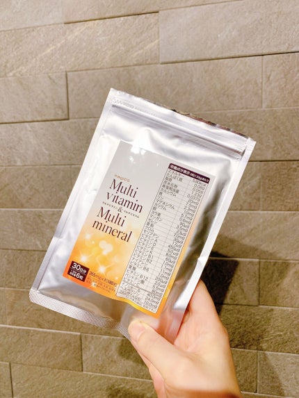 日高 on LIPS 「栄養素の基本、ビタミンとミネラルをサプリメントで補っています。..」(5枚目)