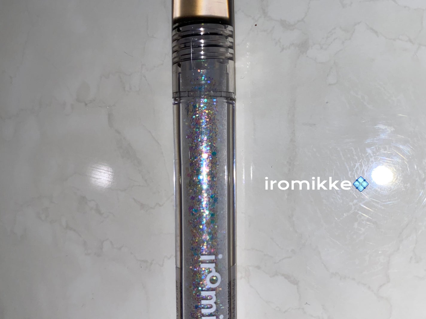 イロミッケ グリッターリキッドアイシャドウ/iromikke/グリッターを使ったクチコミ(1枚目)