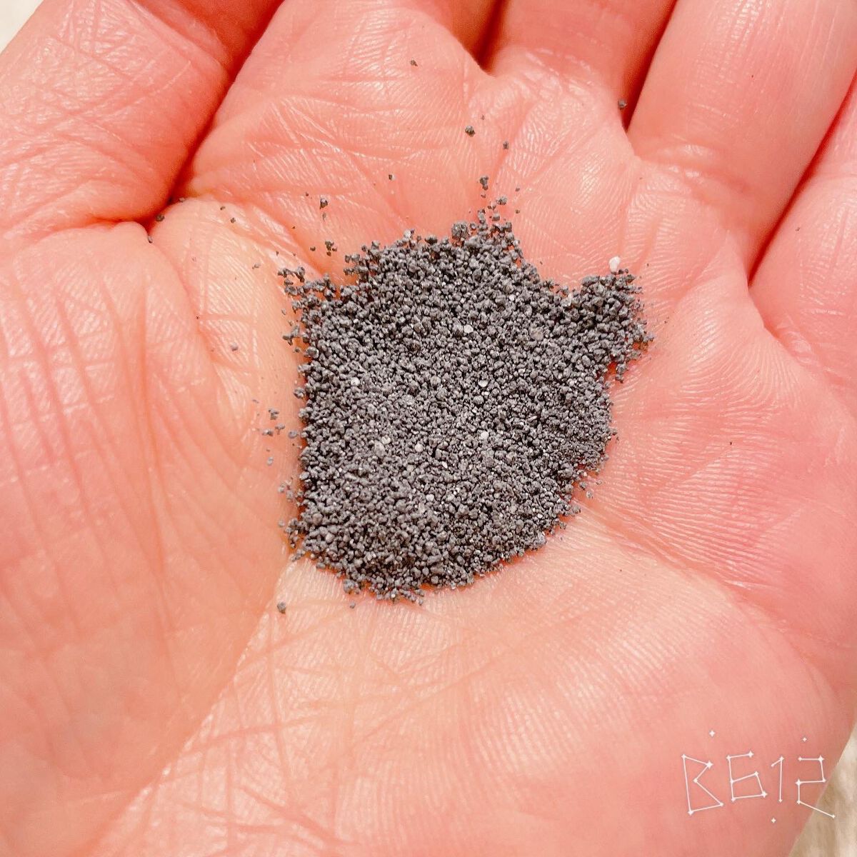 漆黒ミネラルパウダーウォッシュ/fonskin/洗顔パウダーを使ったクチコミ（2枚目）