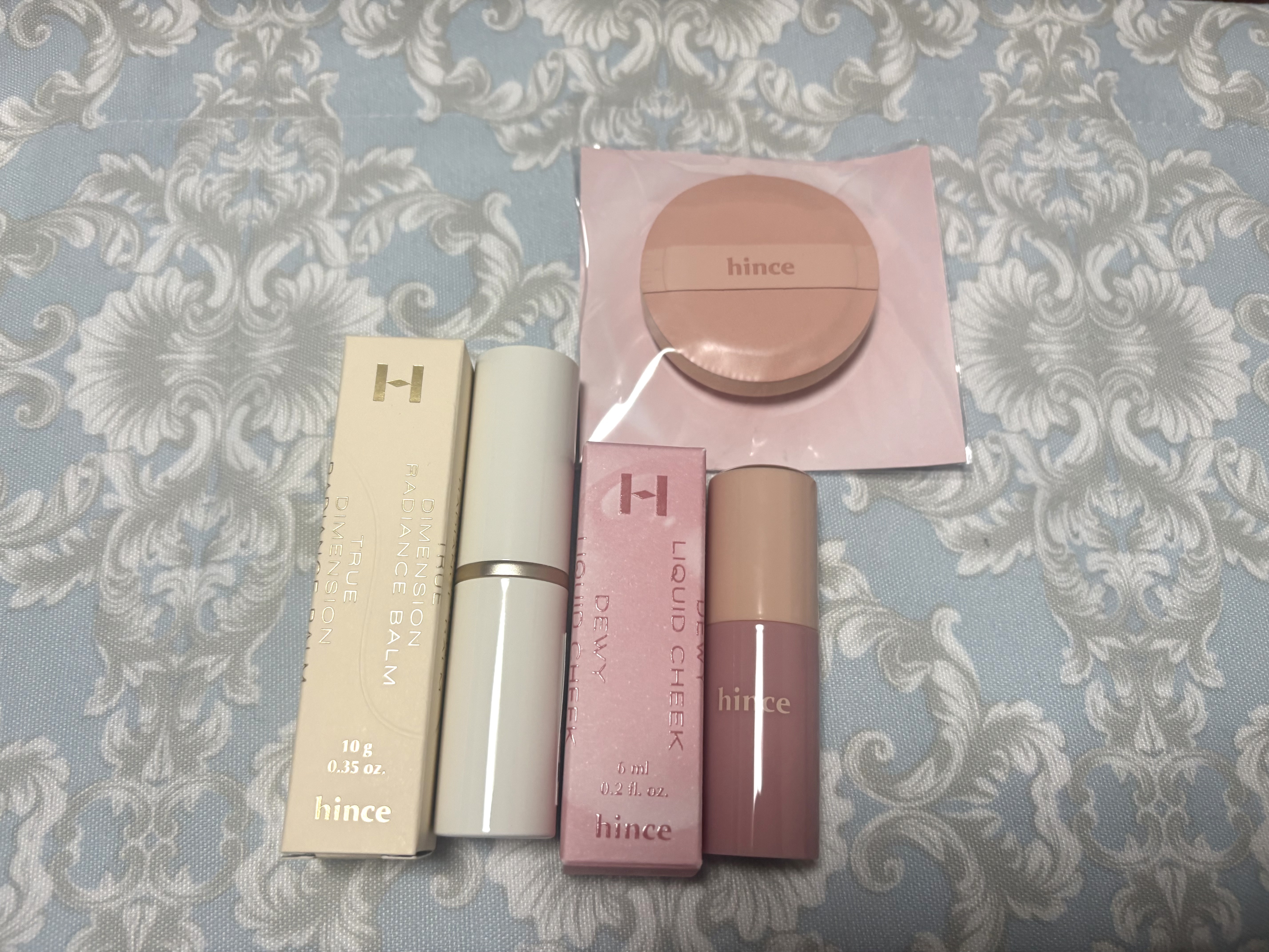 トゥルーディメンションラディアンスバーム/hince/スティックハイライトを使ったクチコミ（1枚目）