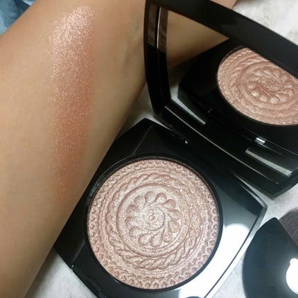 CHANEL エクラ マニェティク ドゥ シャネルのクチコミ「クリスマスコフレ🎄
第4段〜
CHANEL
エクラ マニェティク ドゥ シャネル
メタ.....」(3枚目)