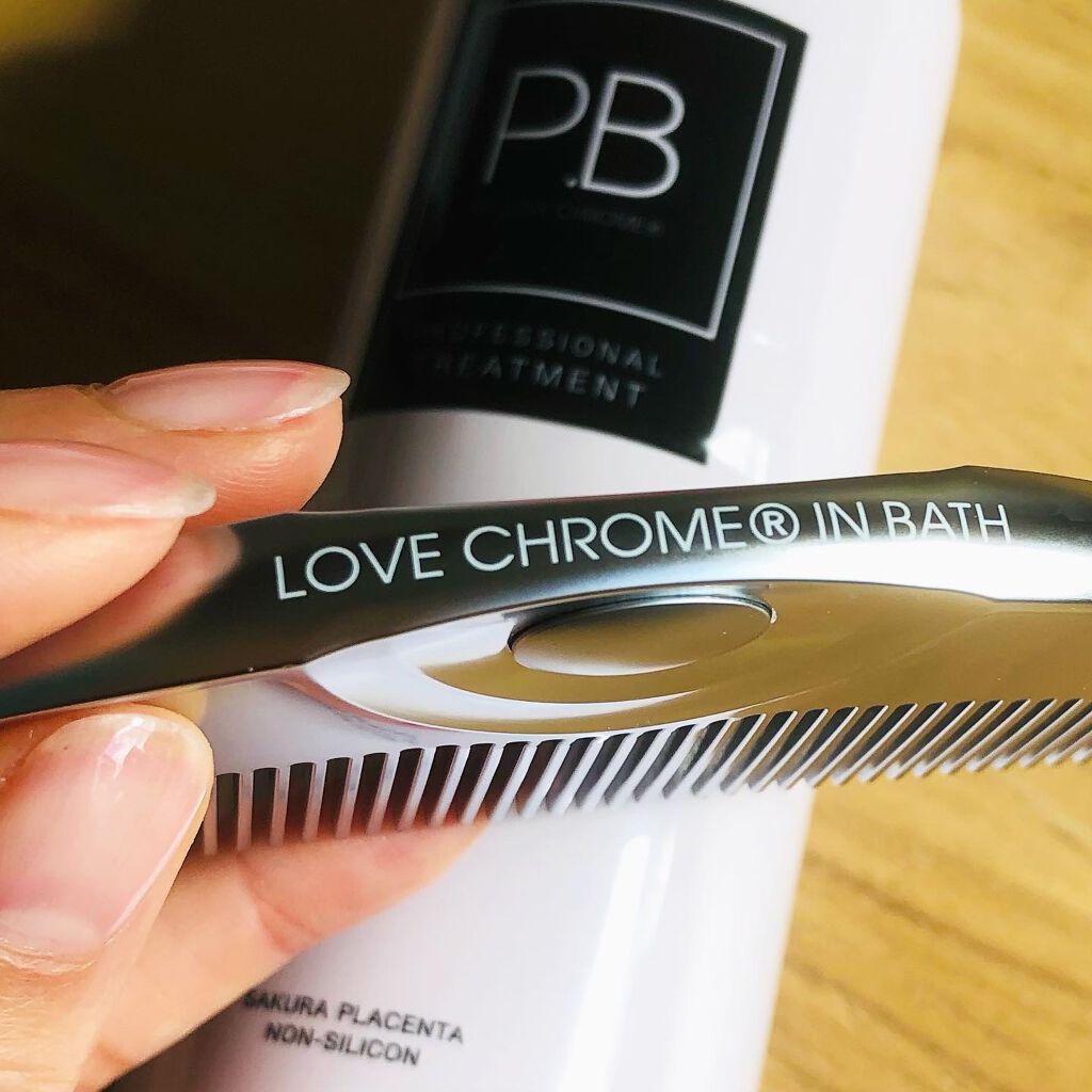 PG ツキ プレミアムブラック/LOVECHROME/ヘアコームを使ったクチコミ（1枚目）