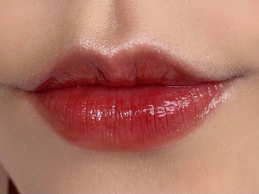 ジューシーラスティングティント/rom&nd/リップティントを使ったクチコミ(2枚目)