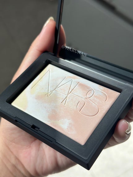ライトリフレクティング プリズマティックパウダー/NARS/プレストパウダーを使ったクチコミ(5枚目)