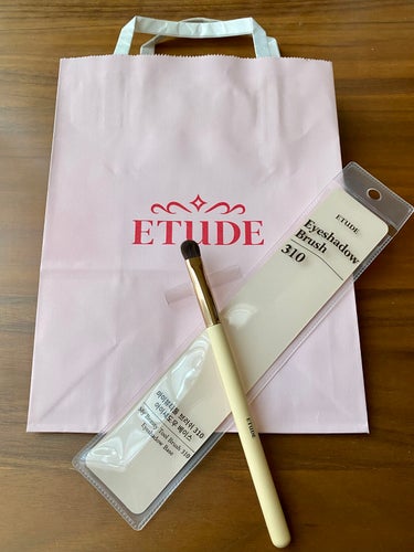 ETUDE マイビューティーツール310 アイシャドウブラシ（ベース用）のクチコミ「〈ETUDE〉
  ·マイビューティーツール310 アイシャドウブラシ

ETUDEの店頭でな.....」（1枚目）