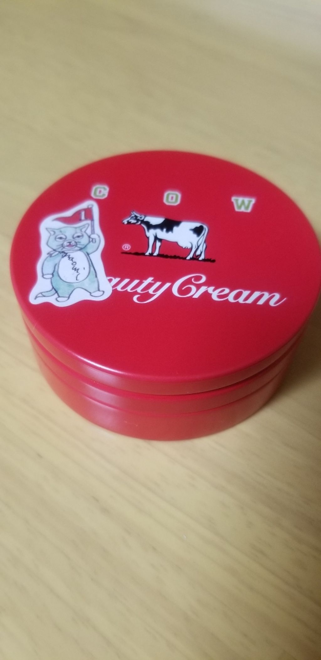 naomið on LIPS ã赀箱ã»éç®±ã®æŽå²ããçä¹³ãã£ããã®ã«ãŠãã©ã³ãããçºå£²ïŒïŒãã..ãïŒ1æç®ïŒ