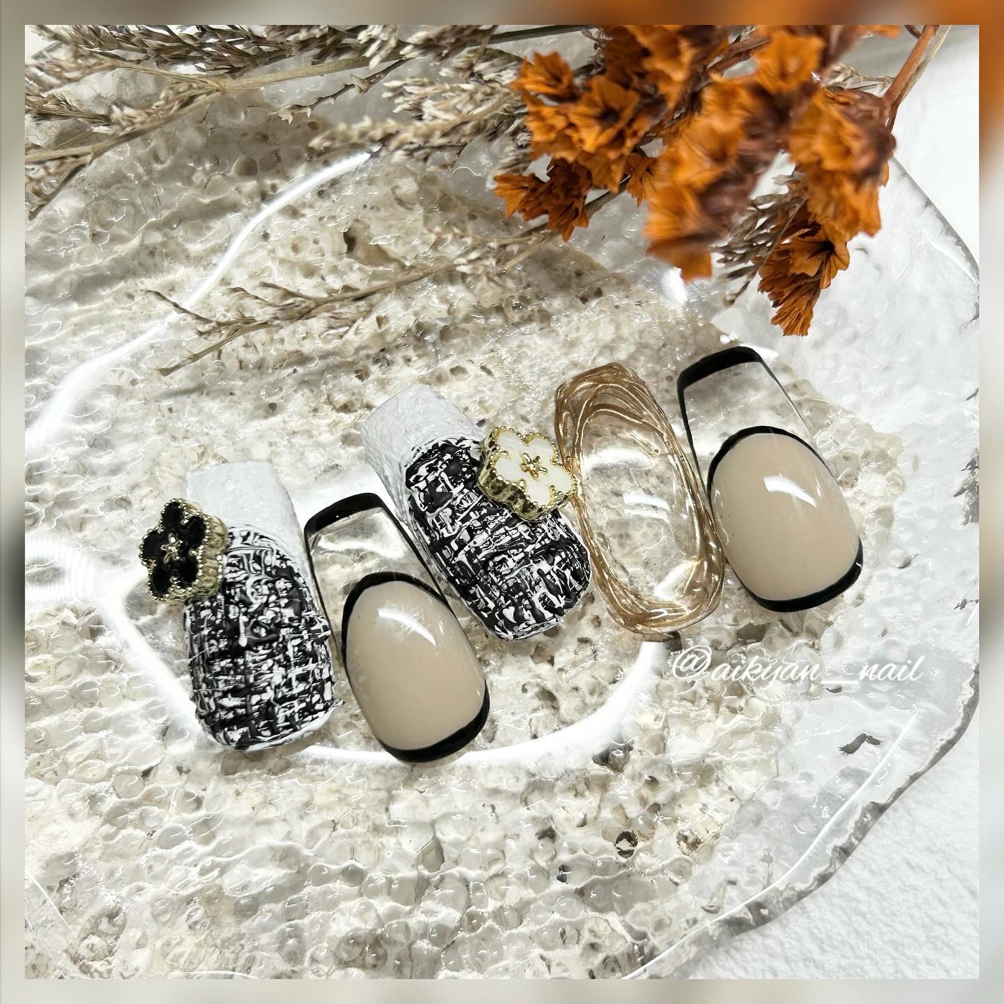 ゴールドフレームプラムブロッサム/キラネイル/ネイルチップ・パーツを使ったクチコミ（1枚目）