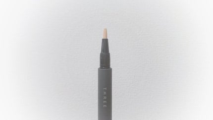 アドバンスド スムージング コンシーラー/THREE/リキッドコンシーラーを使ったクチコミ(2枚目)