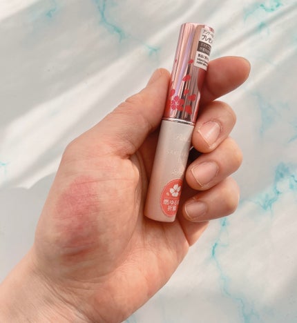 サクラヴェールリップ/パラドゥ/リップクリームを使ったクチコミ(2枚目)