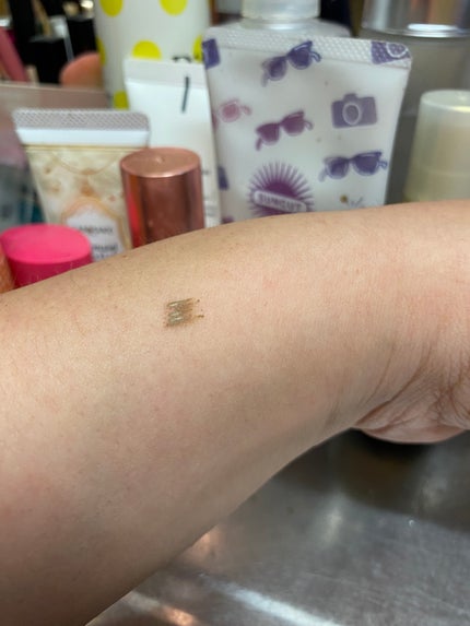 リサ・ラーソン♡クッションファンデマニア on LIPS 「#ヘビーローテーションカラーアンドラインコーム先っちょが三又く..」(4枚目)