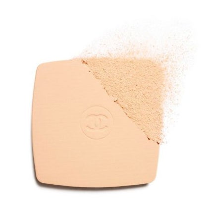 CHANEL ル ブラン コンパクト ラディアンス 20 ベージュ 未使用 ル ブラン コンパクト ラディアンス 20 ベージュ / CHANEL