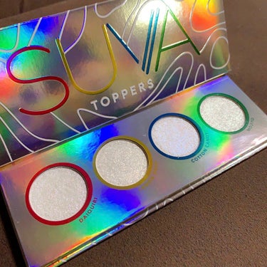 SUVA Beauty

TOPPAERS Palette❤️

マットのカラーの上に乗せて使えるパレット‼️
ハイライトとしても使える偏光カラー❤️

ピンク、黄色、青、緑

煌めきがたまらない🙈💖💖