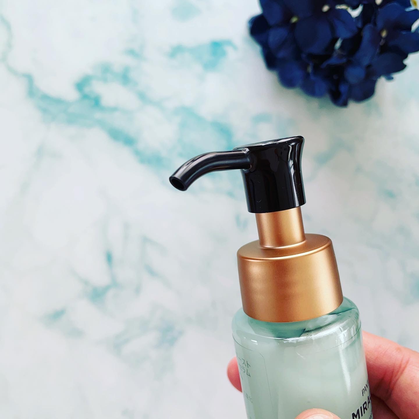 ミラクルズ うるおいブーストミルクウォーターセラム/パンテーン/アウトバストリートメントを使ったクチコミ（3枚目）