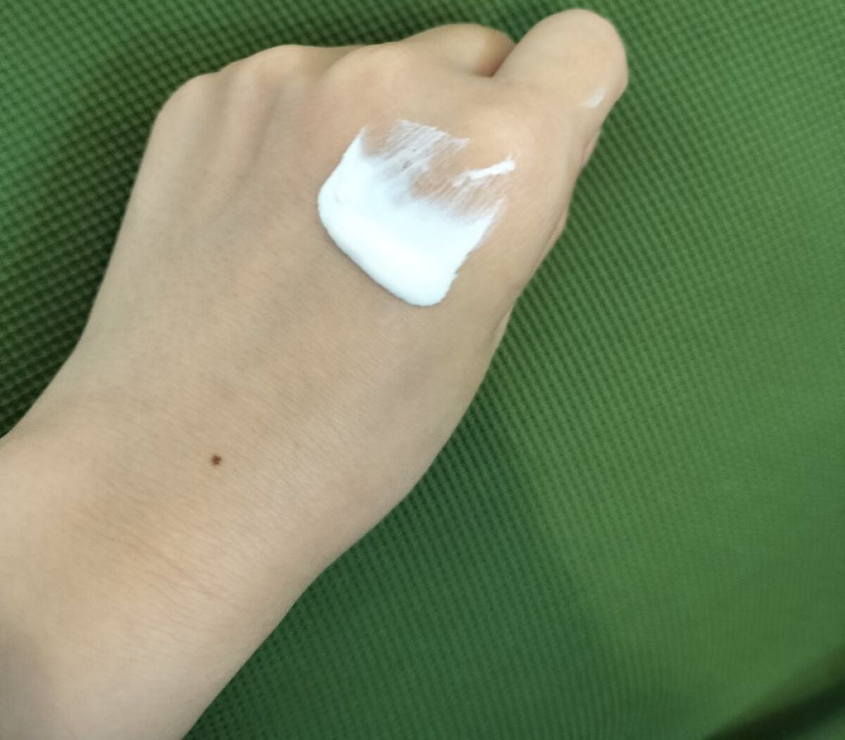 乾燥さん 保湿力スキンケア下地 /乾燥さん/化粧下地を使ったクチコミ(2枚目)