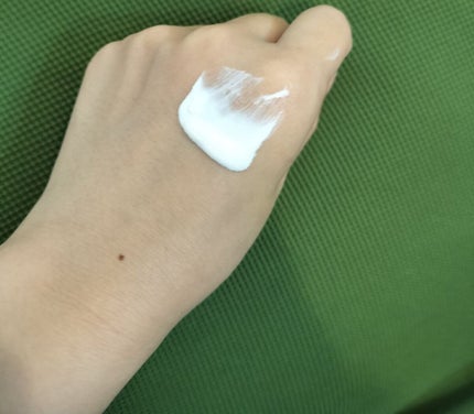 乾燥さん 保湿力スキンケア下地 /乾燥さん/化粧下地を使ったクチコミ(2枚目)