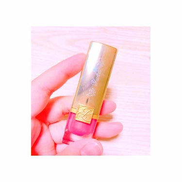 ★エスティーローダー
★ピュアカラークリスタルシアーリップスティック💄

29番の色です💓💓
上品で綺麗な発色が気に入って、
リピート２本目のお気に入りリップ💄💄
においもいいにおいで、ほどよいラメ感が