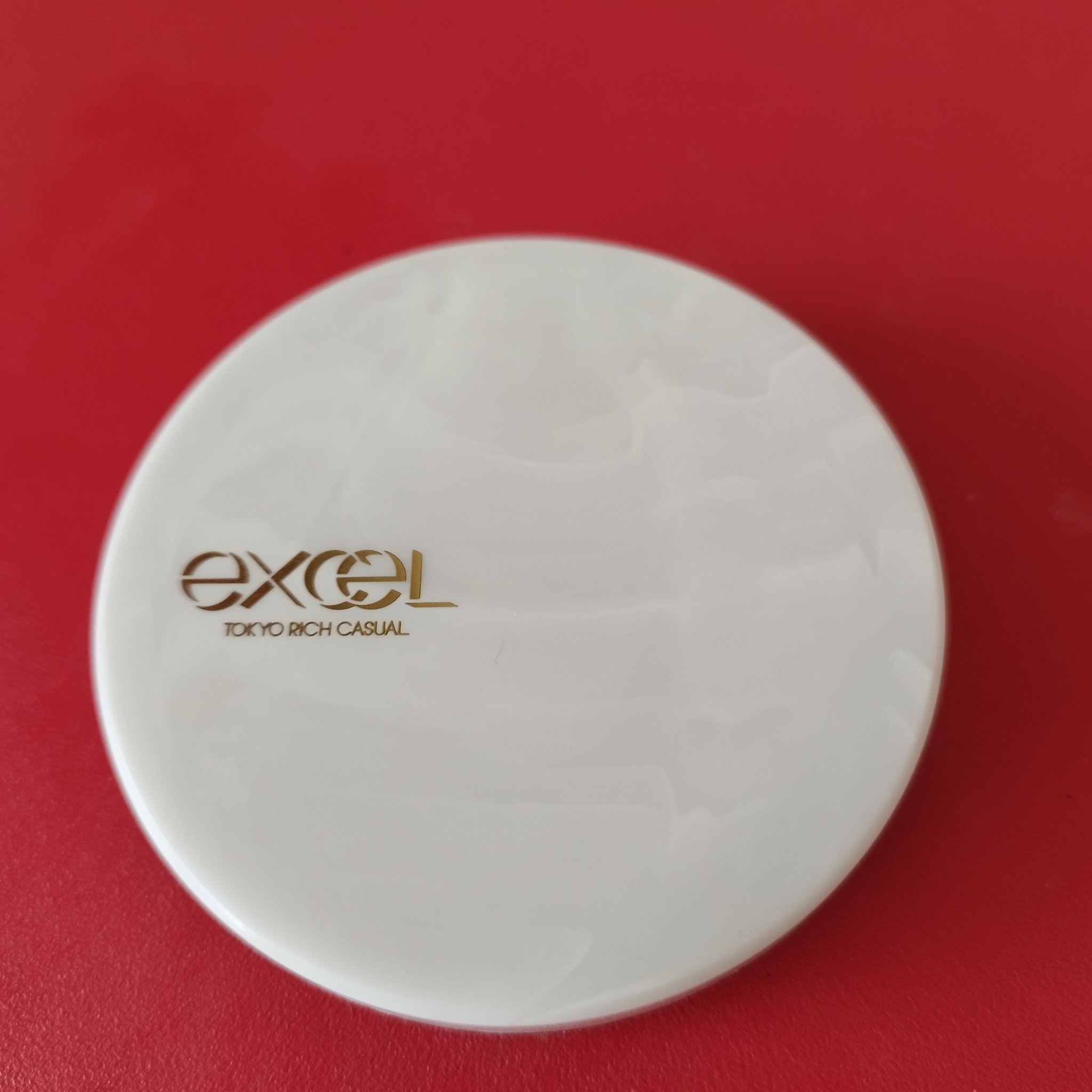 ラスタリングシアーパウダー/excel/プレストパウダーを使ったクチコミ（3枚目）