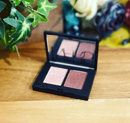 デュオアイシャドー/NARS/アイシャドウパレットを使ったクチコミ(2枚目)