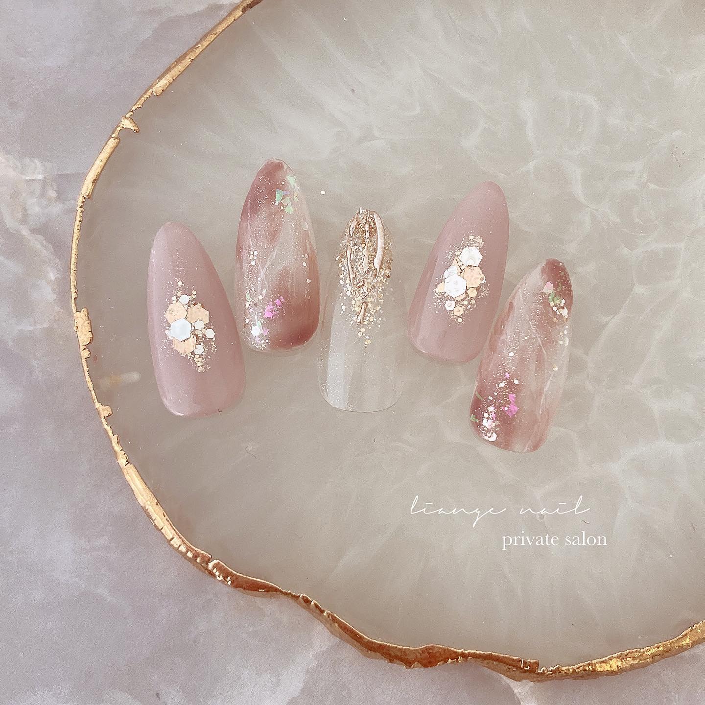 #リアンジェネイル,#柏ネイル,#ネイル,#ニュアンスネイル,#大人ニュアンスネイル,#春ネイル,#ミラーネイル,#ピンクネイル,#グリッターネイルのネイルデザイン