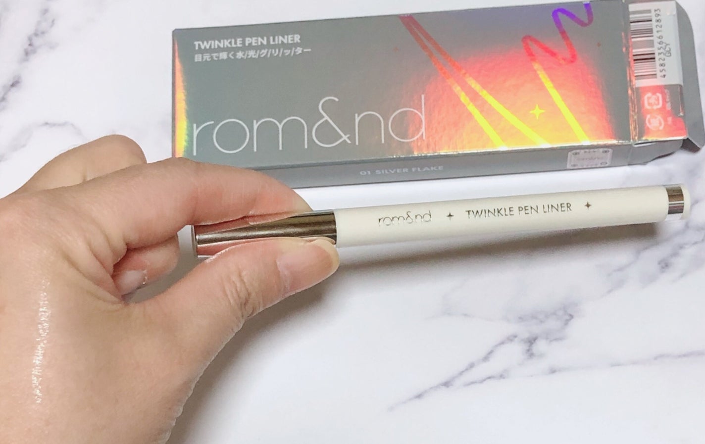 ジューシーラスティングティント/rom&nd/リップティントを使ったクチコミ(3枚目)