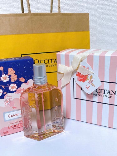 L'OCCITANE サクラサボン オードトワレのクチコミ「今回はロクシタン サクラサボンを紹介させて頂きます！

こちらは今出ている期間限定のオードトワ.....」（1枚目）