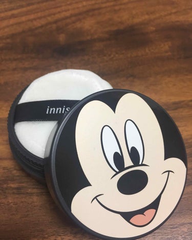 ポアブラー パウダー Disney Limited Edition/innisfree/プレストパウダーを使ったクチコミ（1枚目）