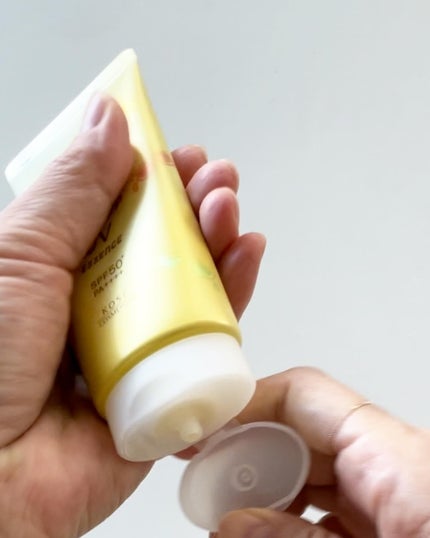 Miwa Kamise on LIPS 「#PR\ 毛穴凹凸修正+水感UPうるさら素肌へ*・/🫧UVカッ..」(5枚目)