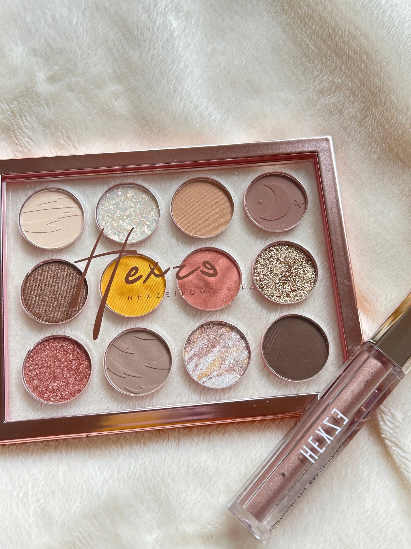 Hexze 12色 アイシャドウパレット プロアイ パレット アイプランナーパレット メイクパレット 高発色/HEXZE(ヘックスゼ)/アイシャドウパレットを使ったクチコミ(1枚目)