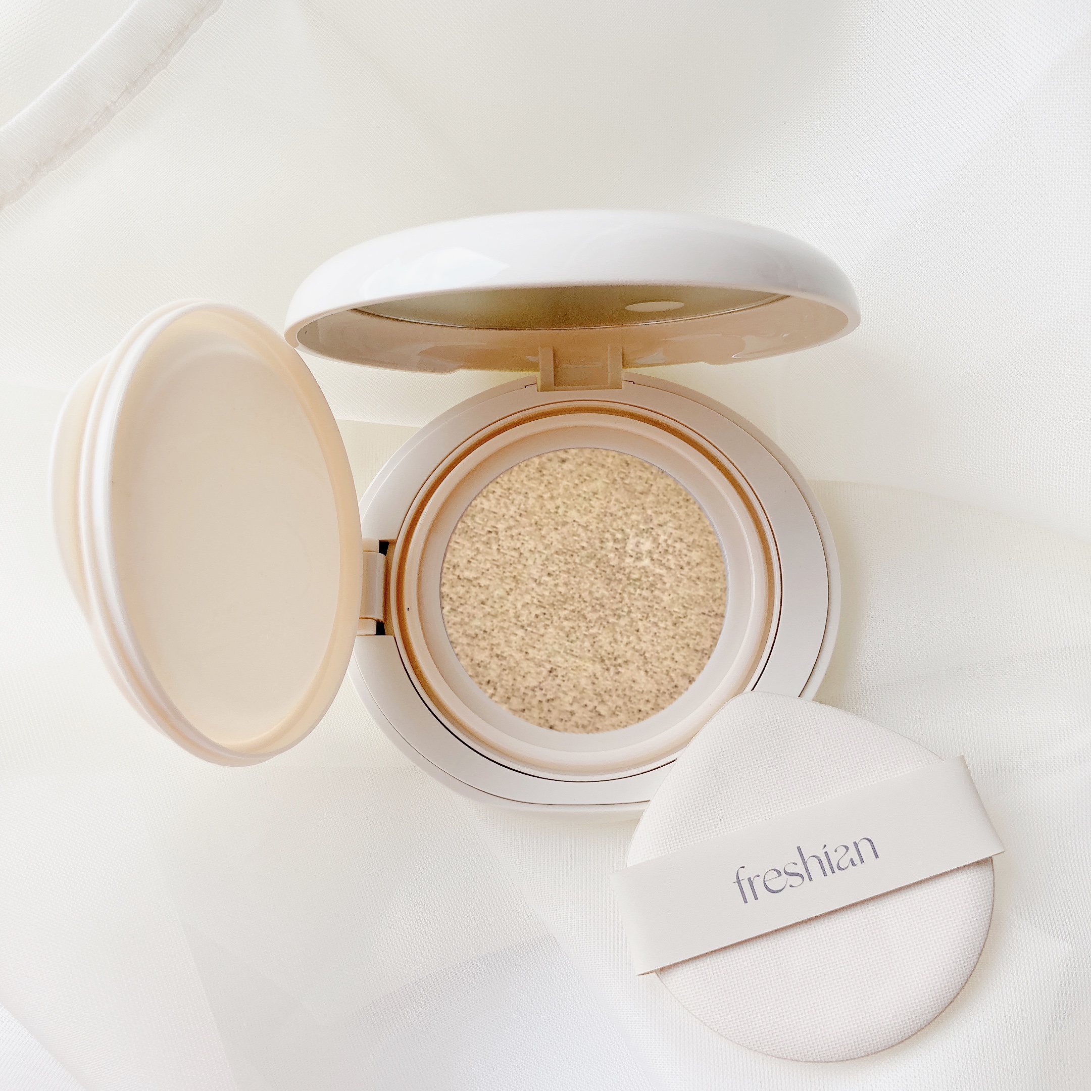 エッグライククッション 201/freshian/クッションファンデーションを使ったクチコミ（2枚目）