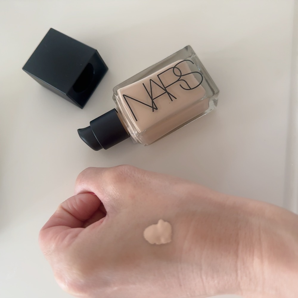 ライトリフレクティング ファンデーション 02166/NARS/リキッドファンデーションを使ったクチコミ（1枚目）