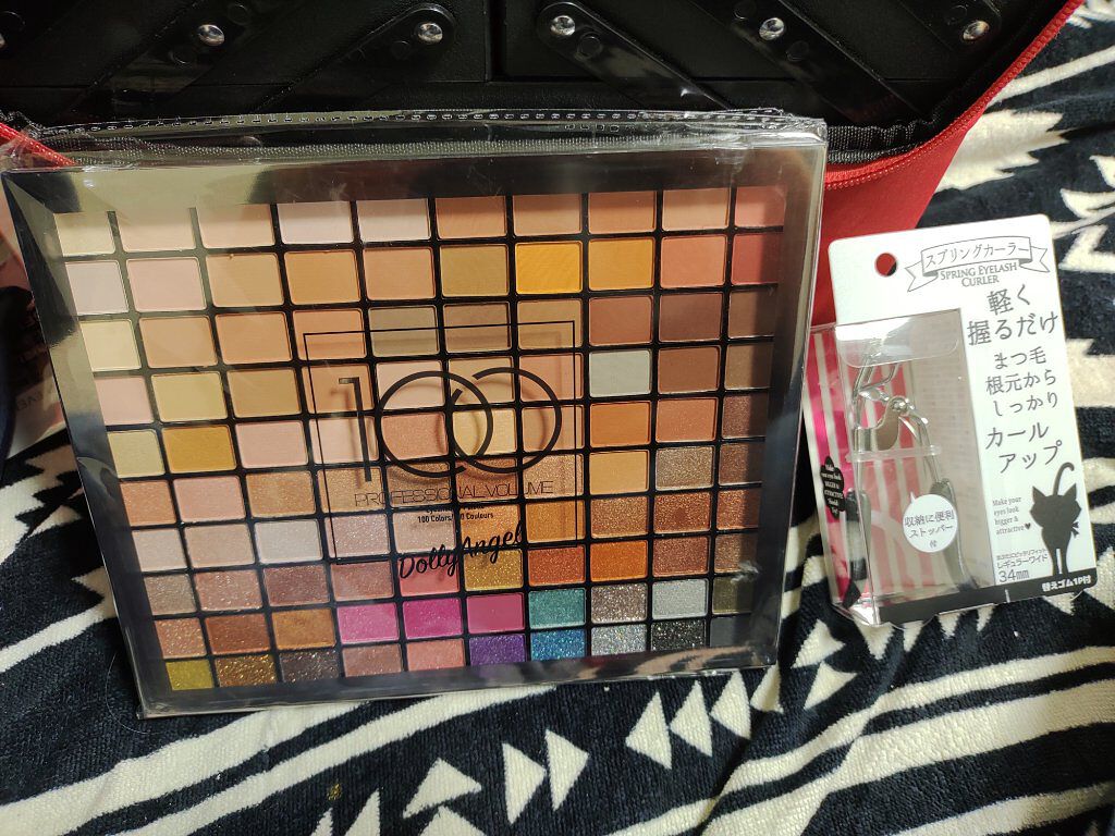 プロフェッショナルボリューム100カラー/Dolly Angel/アイシャドウパレットを使ったクチコミ（3枚目）