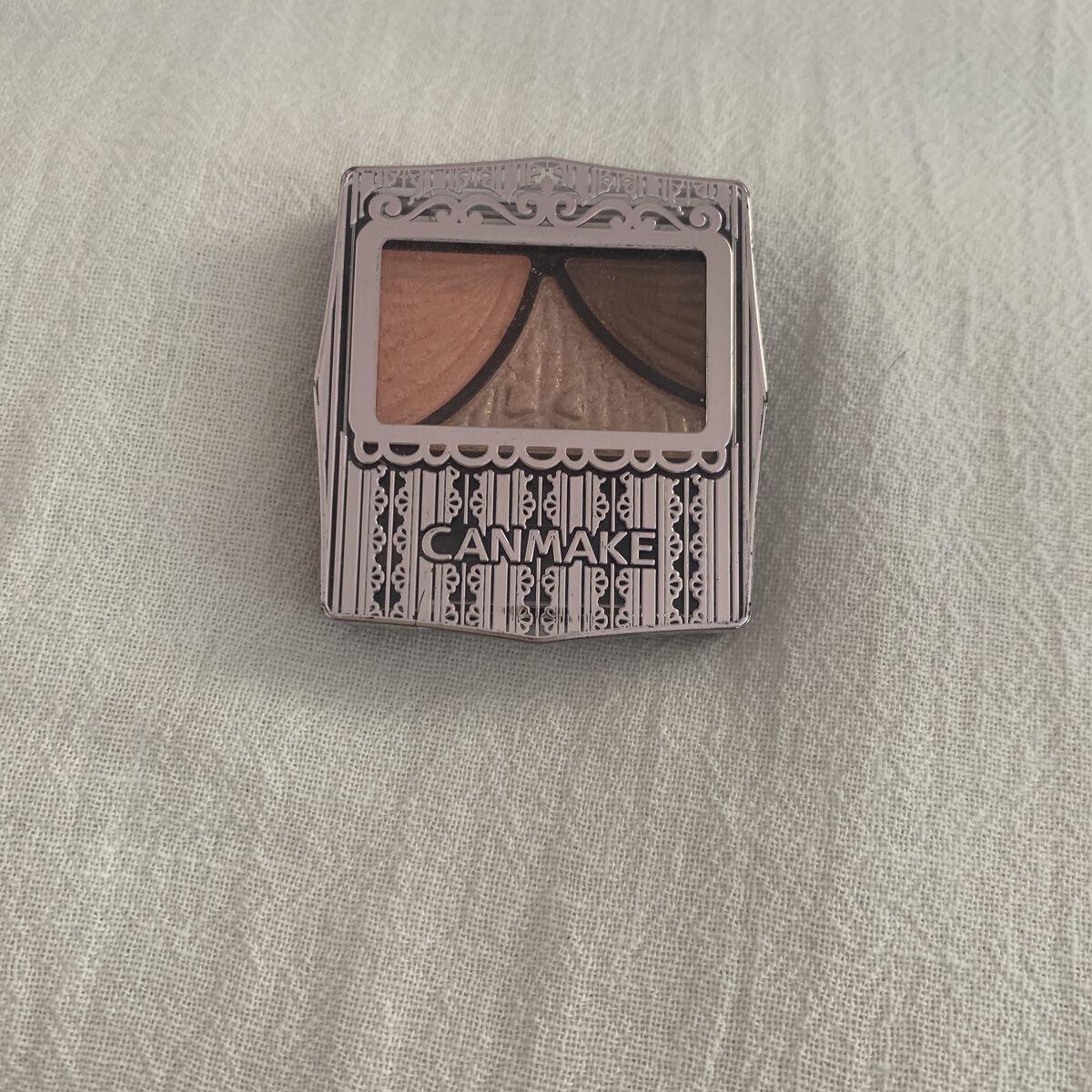 ジューシーピュアアイズ/キャンメイク/アイシャドウパレットを使ったクチコミ（1枚目）