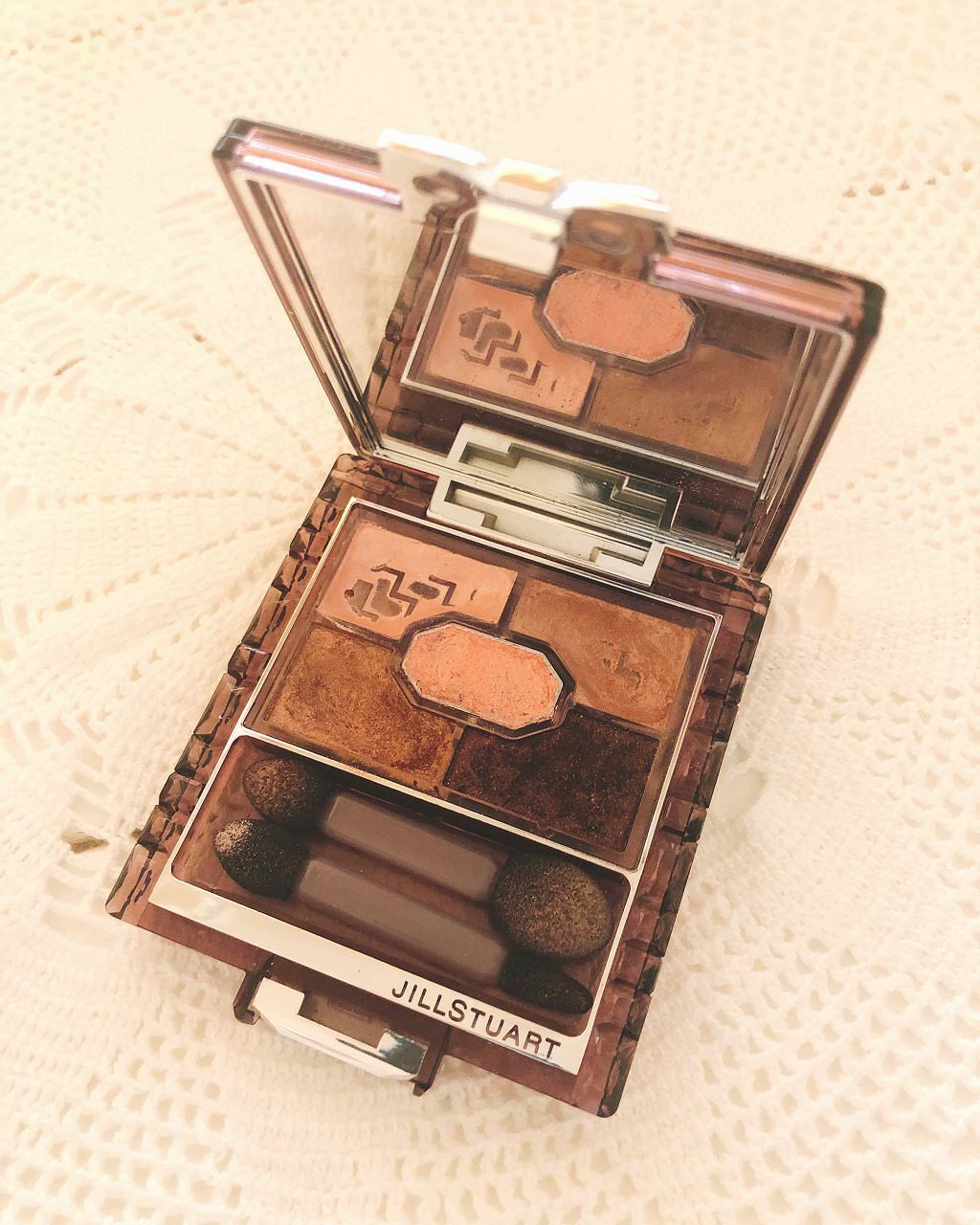 リボンクチュール アイズ/JILL STUART/アイシャドウパレットを使ったクチコミ(2枚目)