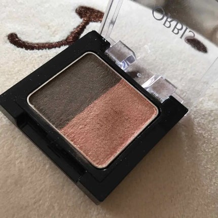 アンバーベージュ