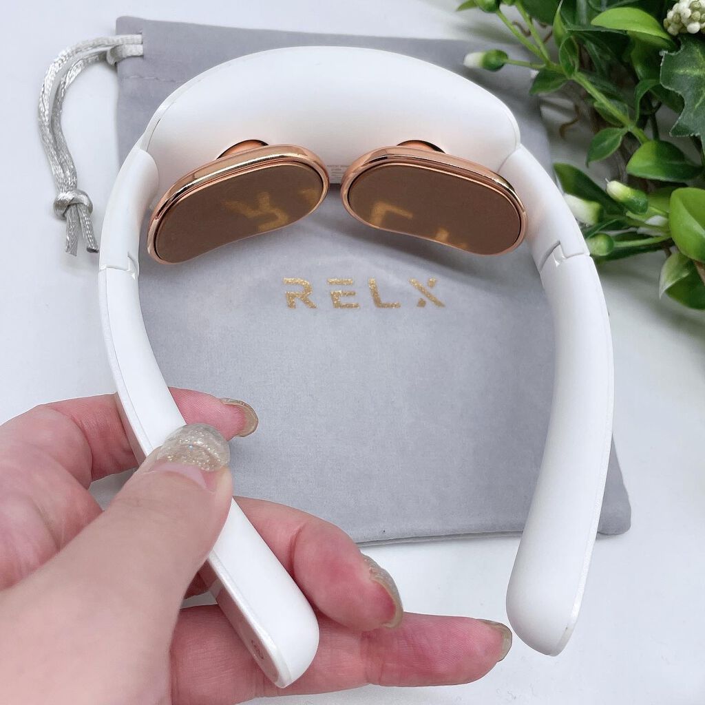 AKANE on LIPS 「RELXネックウォーマー✨首の疲れを私が感じてるって事は皆さん..」(2枚目)