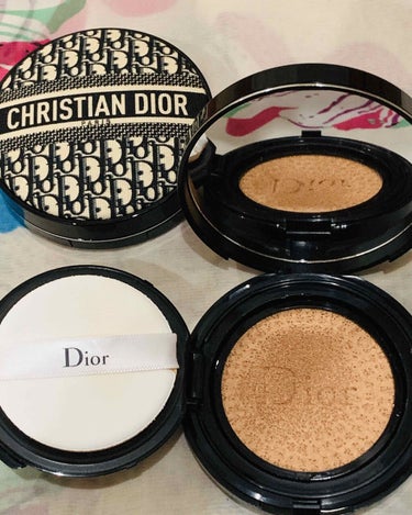 ディオールスキン フォーエヴァー クッション ディオールマニア エディション 2N ニュートラル/Dior/クッションファンデーションを使ったクチコミ（2枚目）