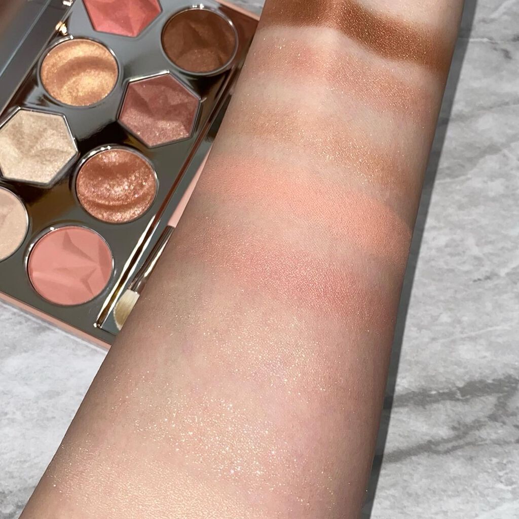 KAPI on LIPS 「CLIOPrismAirEyePaletteCoralSpar..」(4枚目)