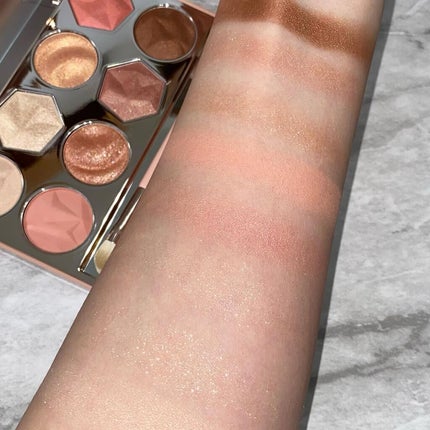 KAPI on LIPS 「CLIOPrismAirEyePaletteCoralSpar..」(4枚目)