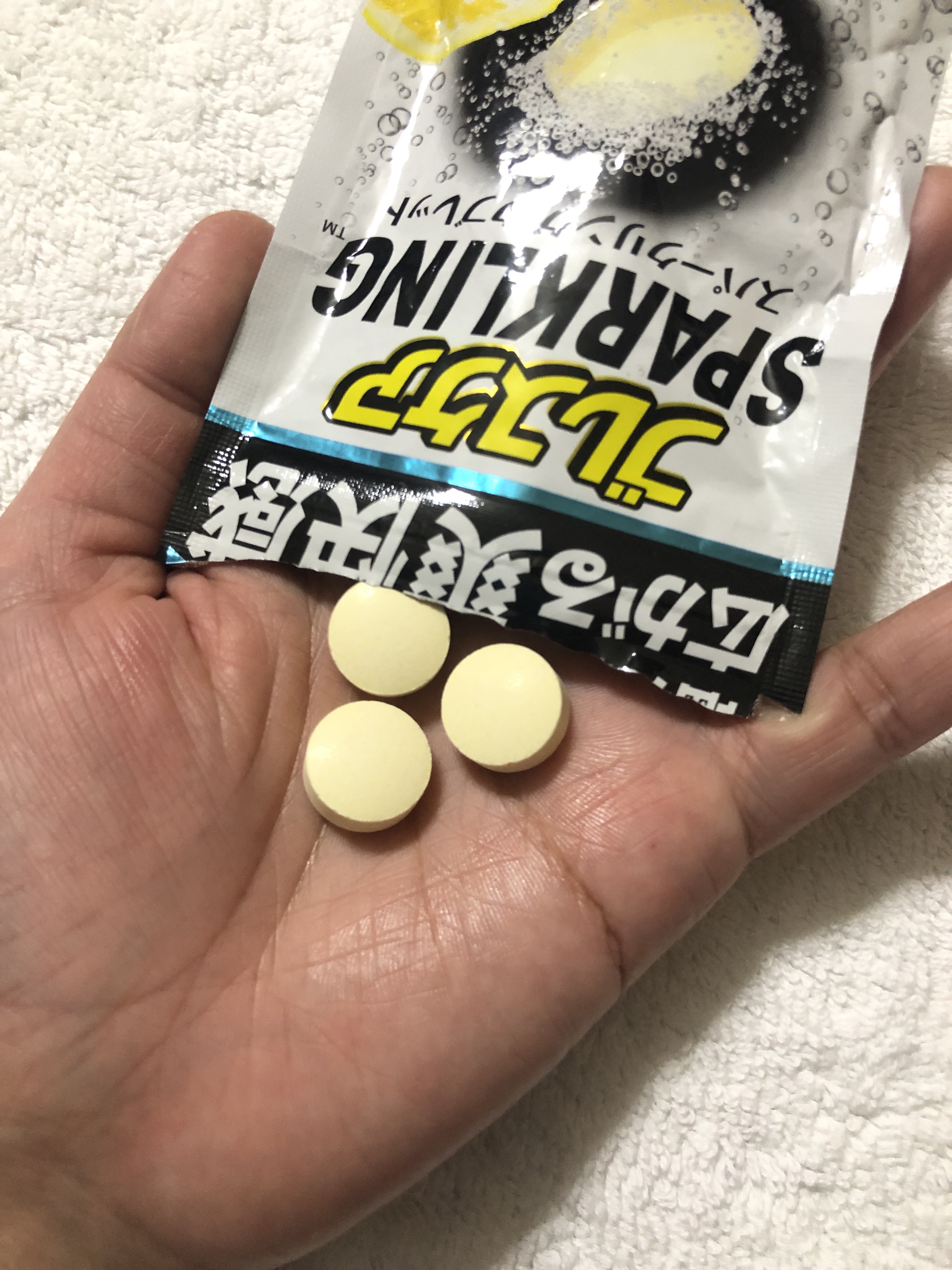 ブレスケア スパークリングタブレット/小林製薬/その他オーラルケアを使ったクチコミ（3枚目）