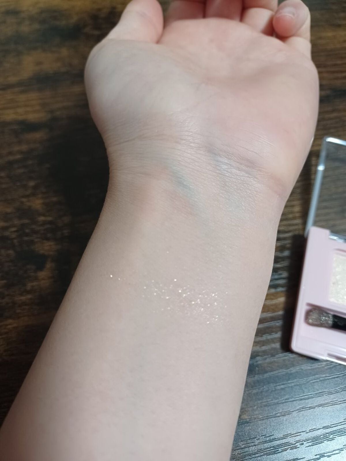 フーミー シングルラメシャドウ/WHOMEE/単色アイシャドウを使ったクチコミ(5枚目)