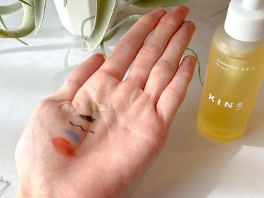 KINS クレンジングオイルのクチコミ「再販開始🛒🤍

大人気のKINSのCLEANSING OIL🫧

天然由来成分100%のオイル.....」（3枚目）