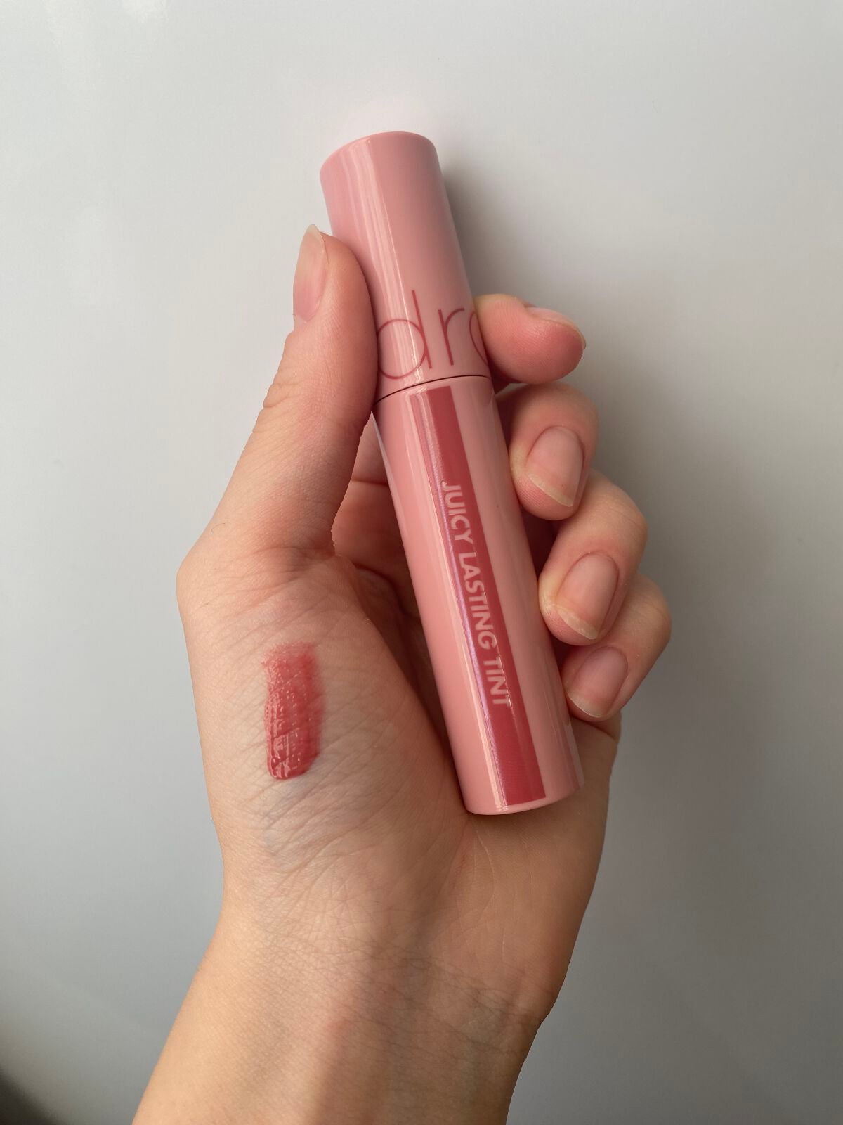 ジューシーラスティングティント/rom&nd/リップティントを使ったクチコミ(2枚目)