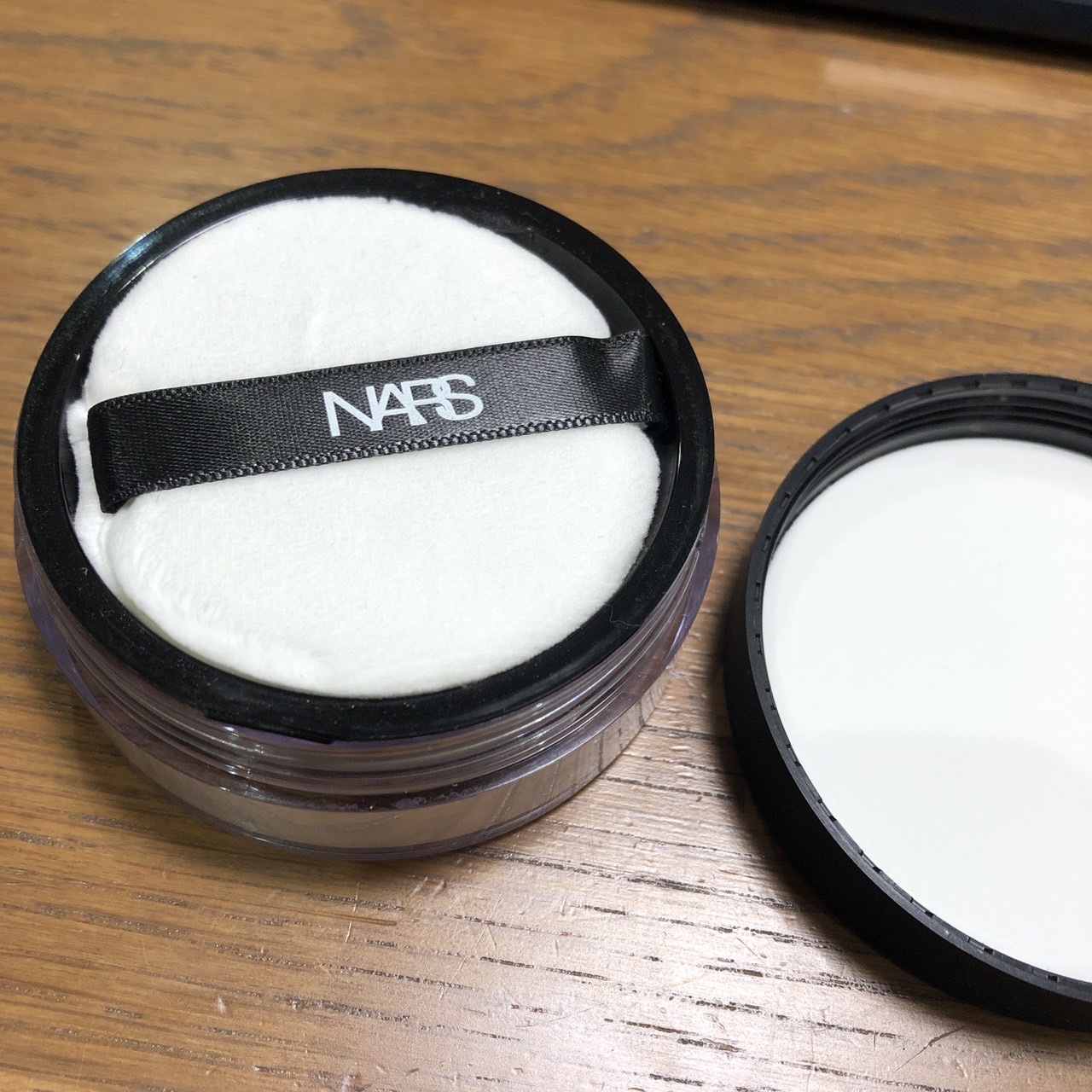 NARS ライトリフレクティングセッティングパウダー ルース N 02383のクチコミ「【NARSライトリフレクティングセッティングパウダー ルース N 02383】

NARSの「.....」（2枚目）