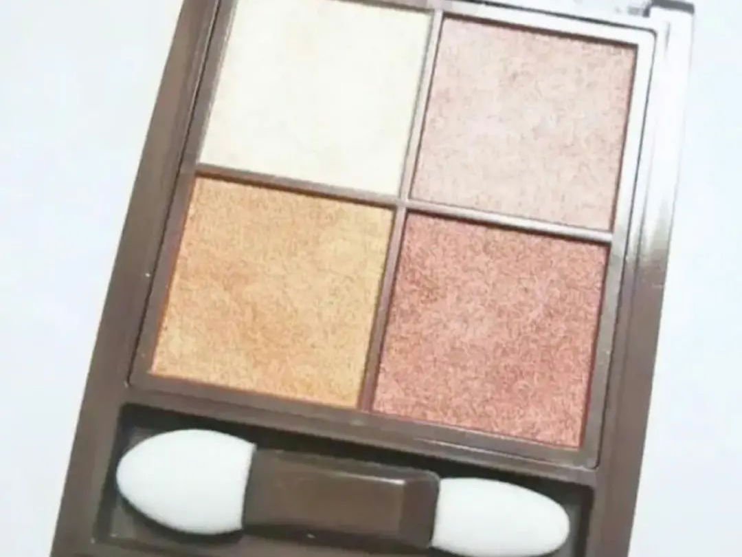 グリッターライナー(MFL リキッドアイシャドウ)/moitiful/グリッターを使ったクチコミ（2枚目）