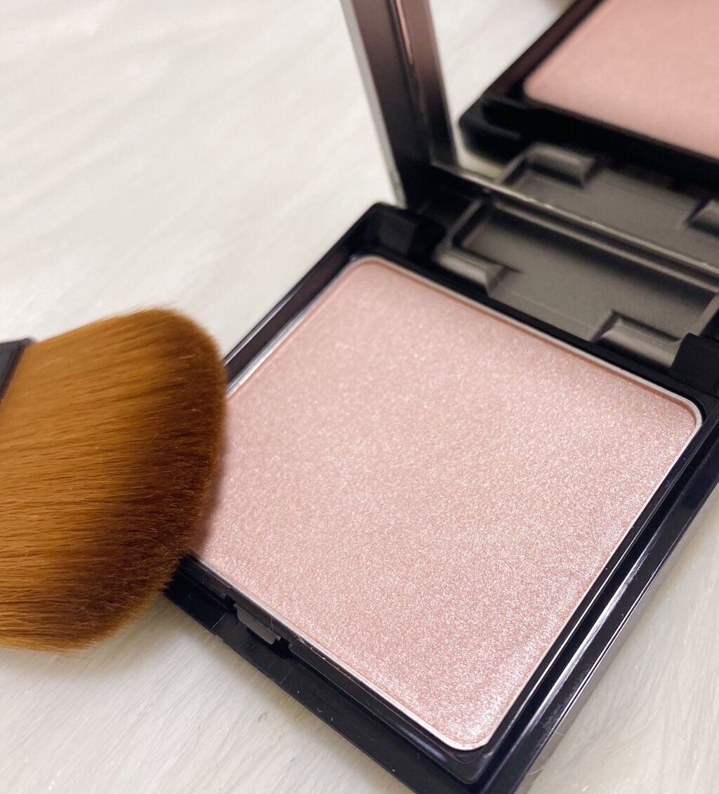 &be ルミナイジングパウダー/&be/パウダーハイライトを使ったクチコミ(1枚目)