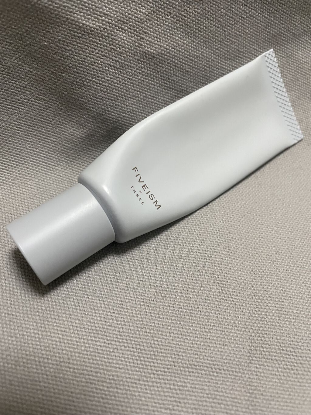 FIVEISM × THREE(FF シークレットエージェント UV/日や止め 新しい時代のカラーレスUVクリーム FF シークレットエージェント