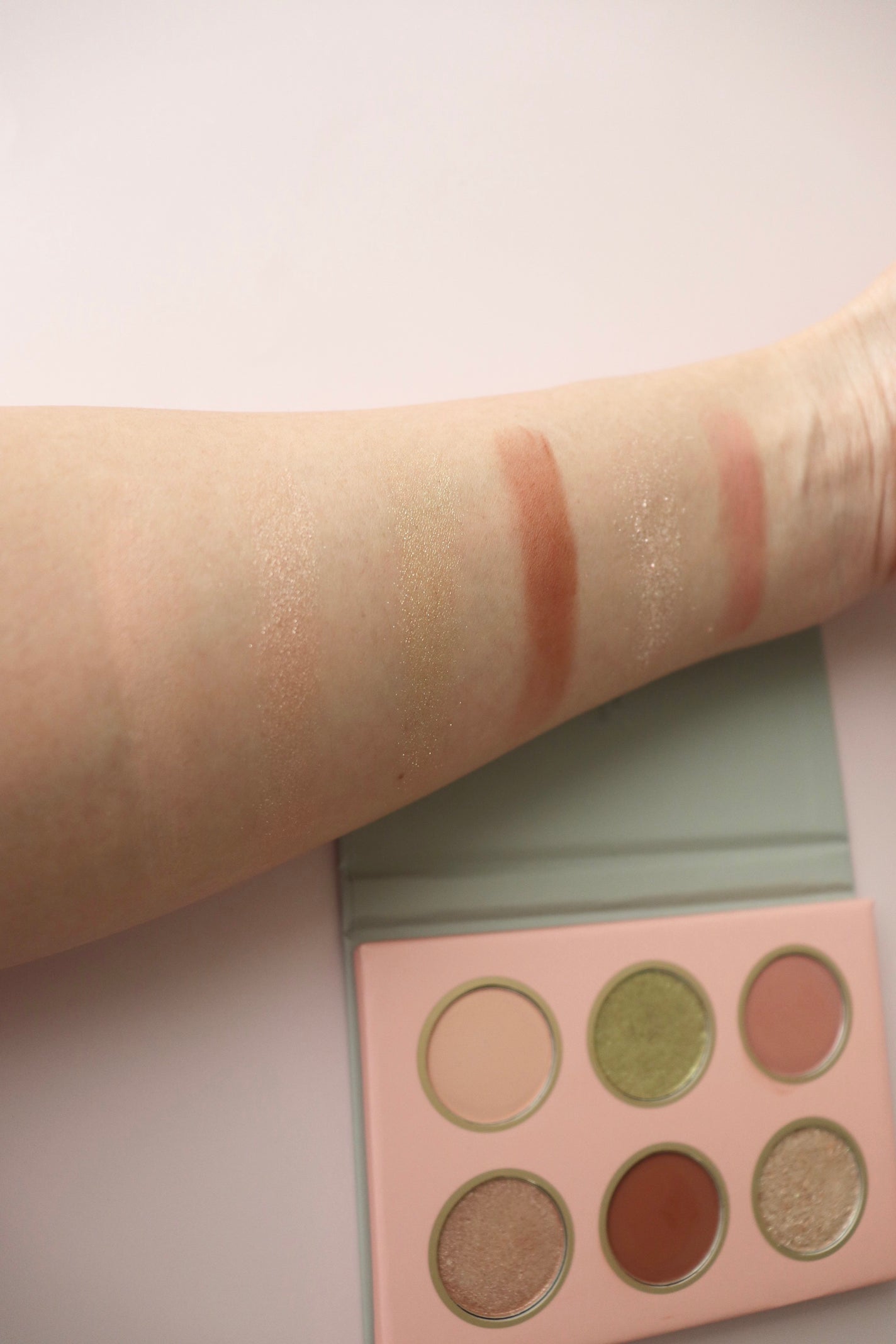 ライプンアイカラーパレット/FRESHO2/アイシャドウパレットを使ったクチコミ(4枚目)