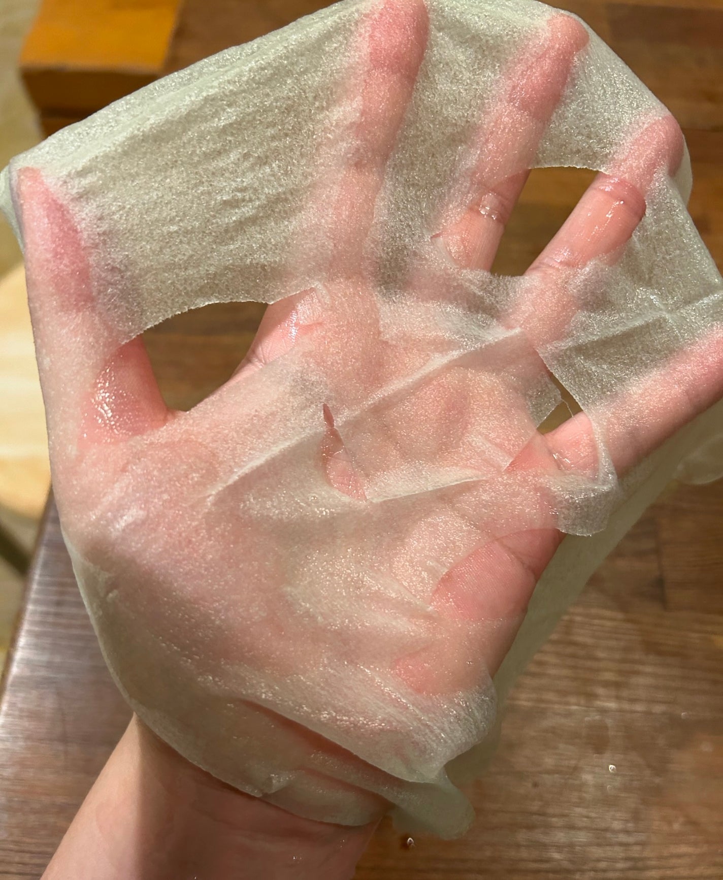 sakura on LIPS 「\肌も地球もGREENに、サステナブルに/毛穴やキメの乱れた砂..」(2枚目)