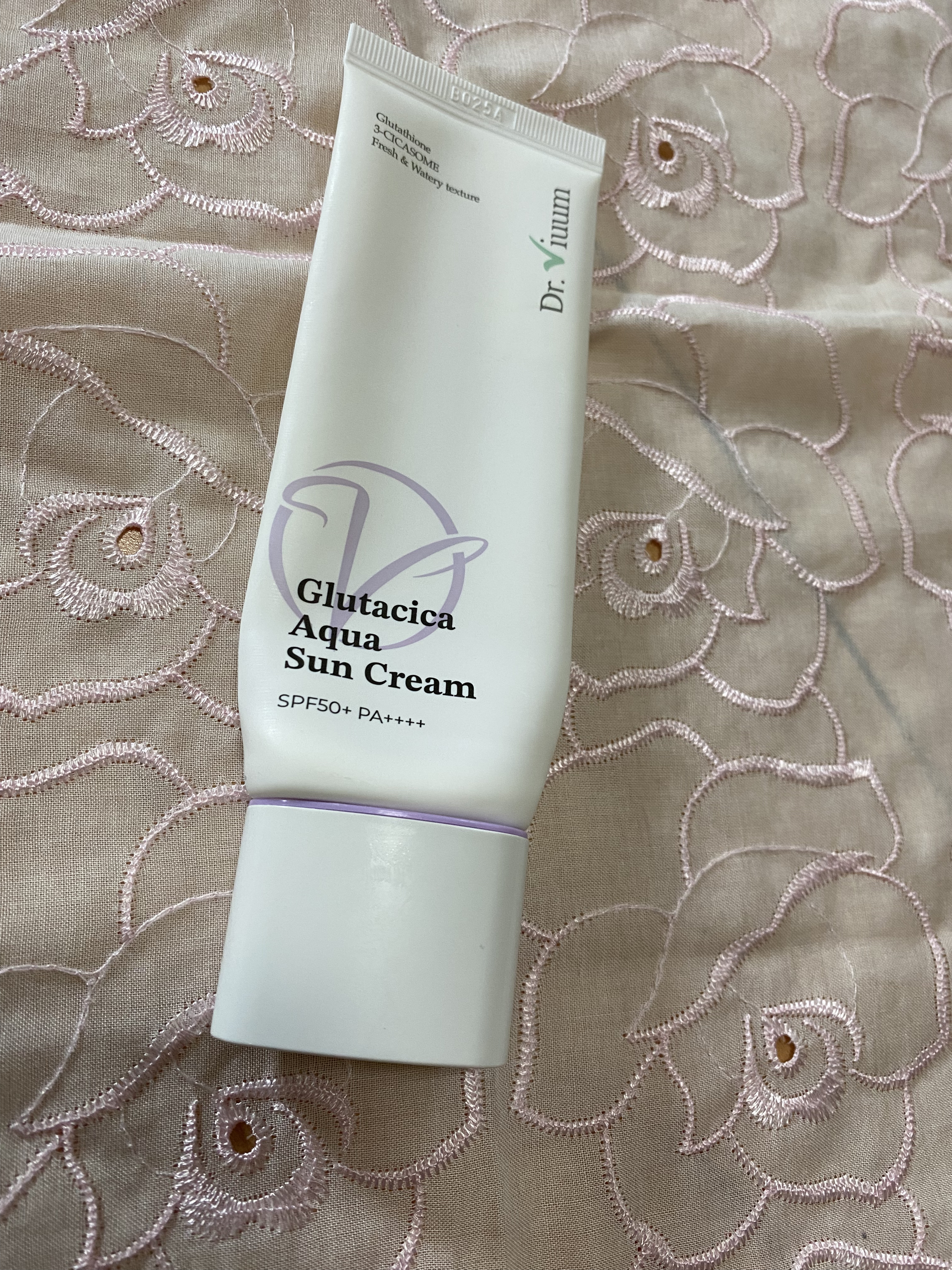 グルタシカ Aサンクリーム/Dr.Viuum/日焼け止めクリームを使ったクチコミ（1枚目）